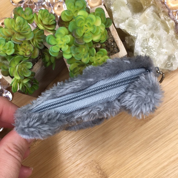 Alpaca Face Coin Purse - Picture 5 of 7